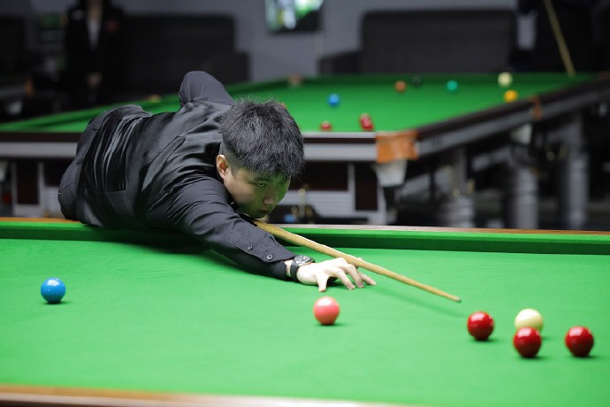 球推进中出 球推进中出